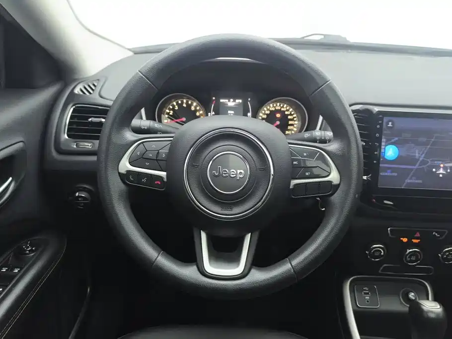 Jeep Compass — миниатюра 15