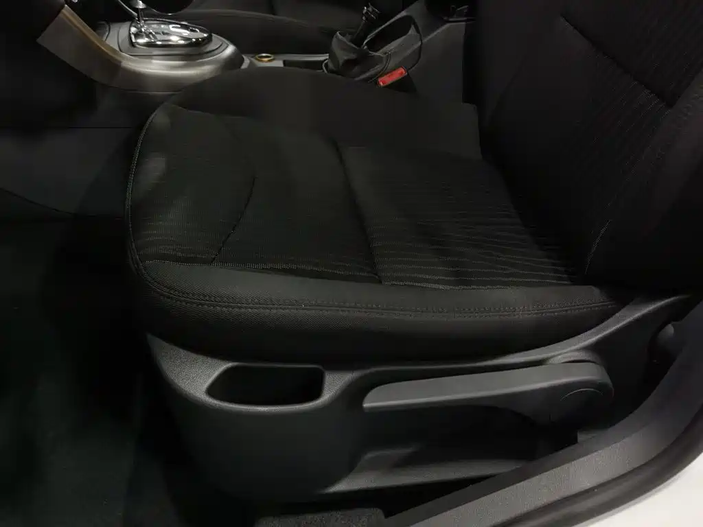 Peugeot 408 — миниатюра 20