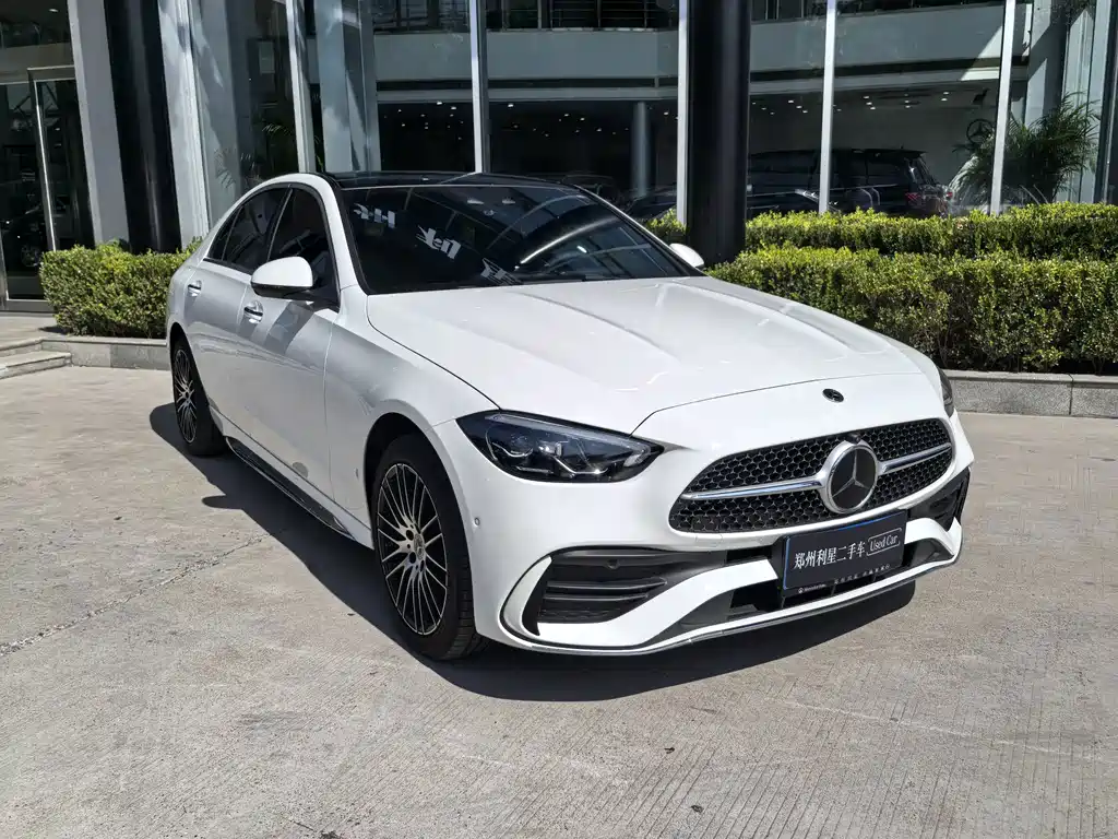Mercedes-Benz C-Class — миниатюра 2