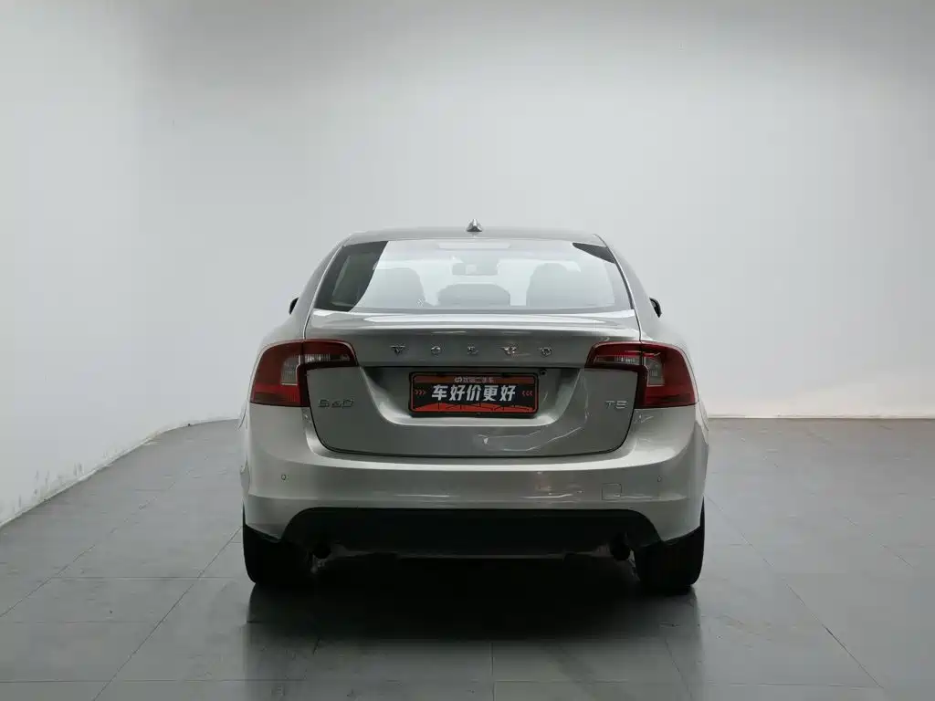 Volvo S60 (Import) — миниатюра 4