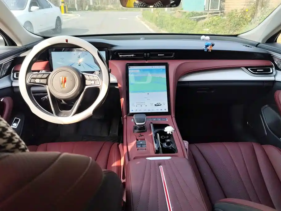 Hongqi Hongqi H5 — миниатюра 12