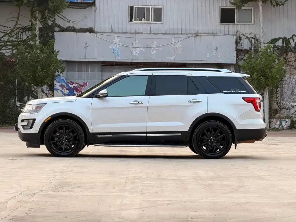 Ford Explorer (Import) — миниатюра 4