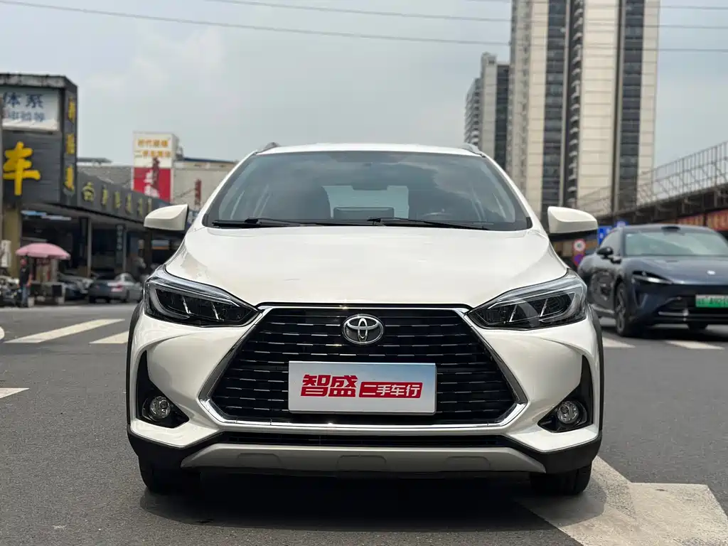 Toyota Yaris L Zhixuan X 1.5L CVT Luxury PLUS Edition, фото 2
