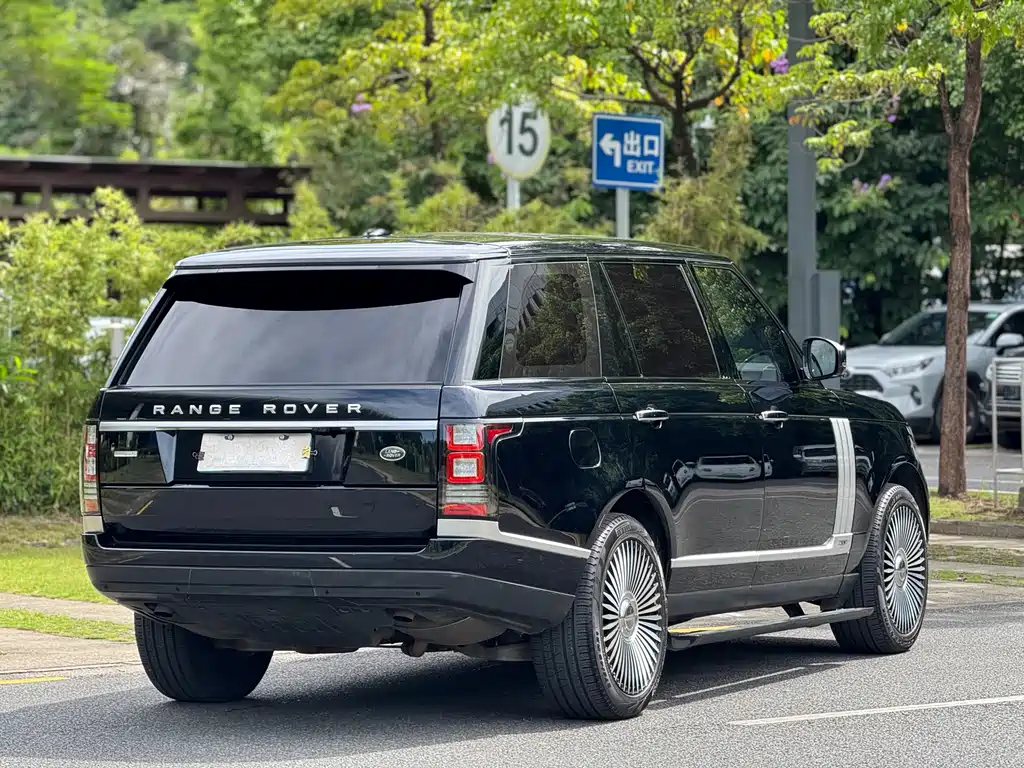 Land Rover Range Rover — миниатюра 5