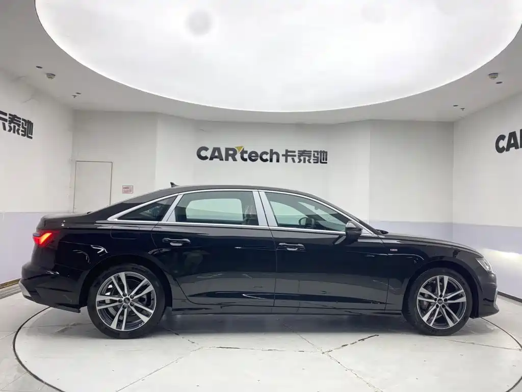 Audi A6L 2025 40 TFSI Luxury