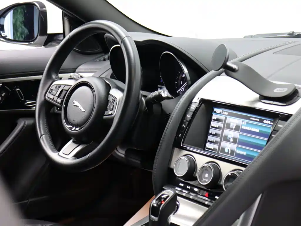 Jaguar F-TYPE — миниатюра 17