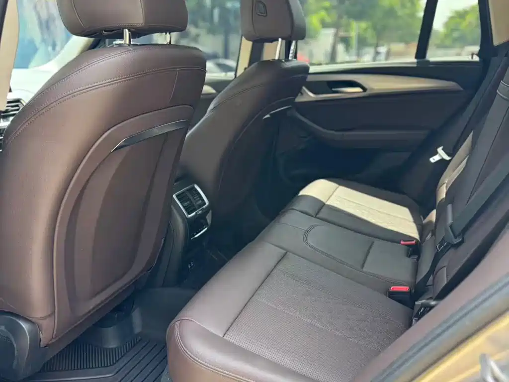 BMW iX3 — миниатюра 5