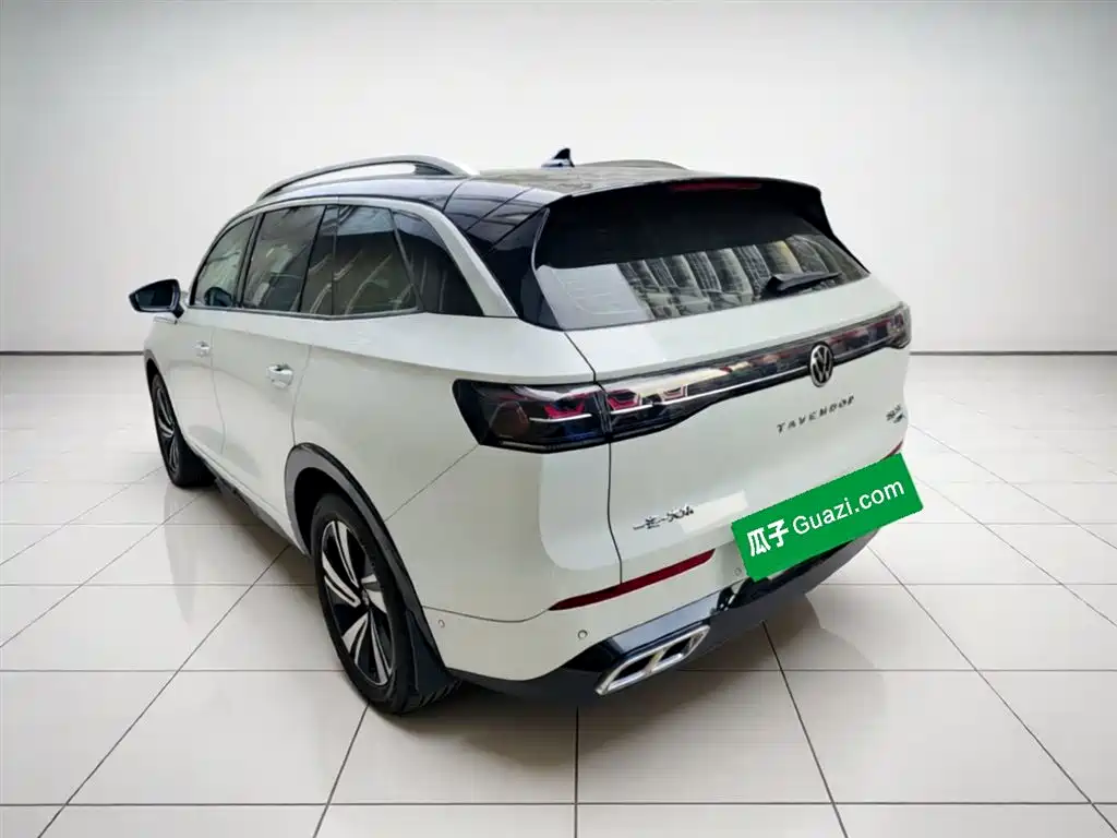 Volkswagen Tavendor 2023 380TSI R-Line