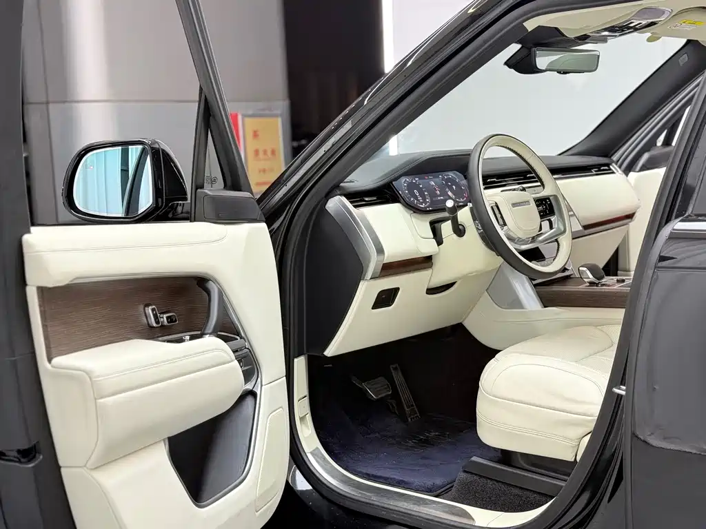 Land Rover Range Rover — миниатюра 4
