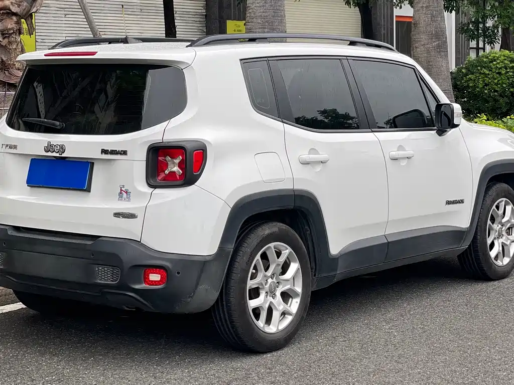 Jeep Renegade — миниатюра 2