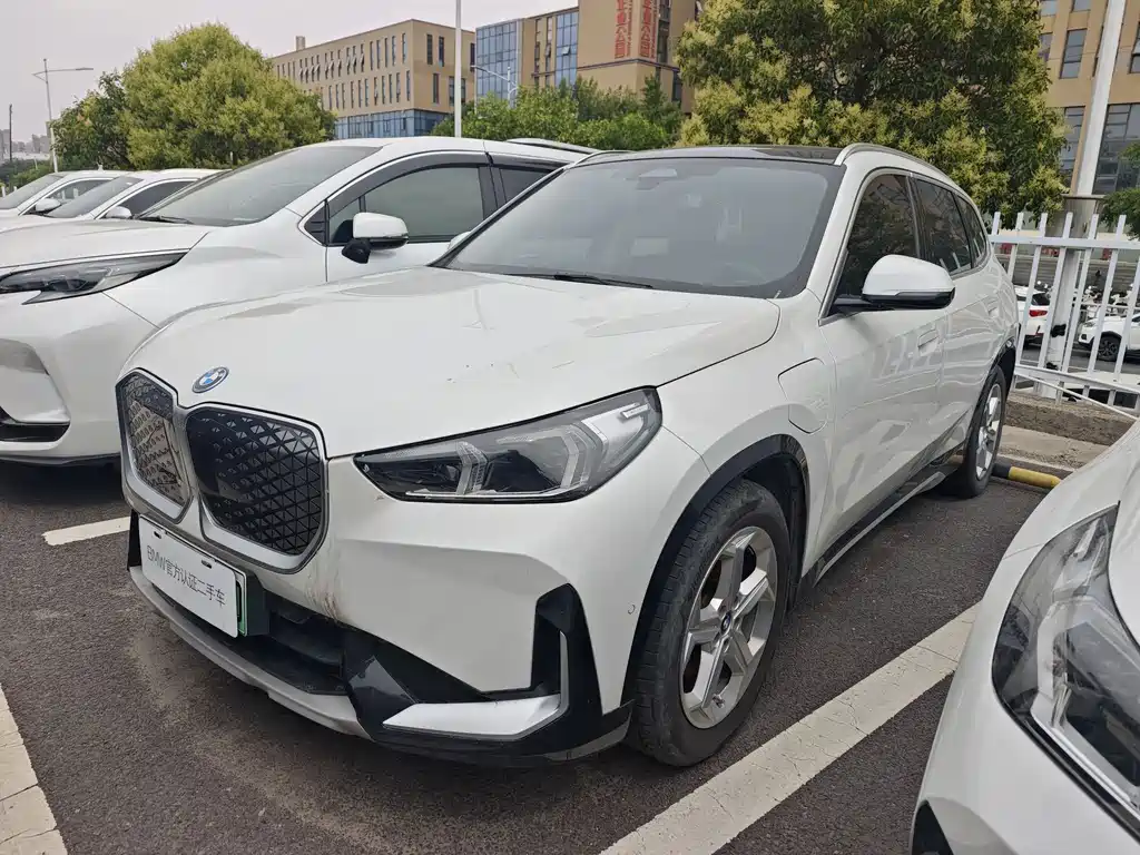 BMW iX1 2023 eDrive25L X Design Package