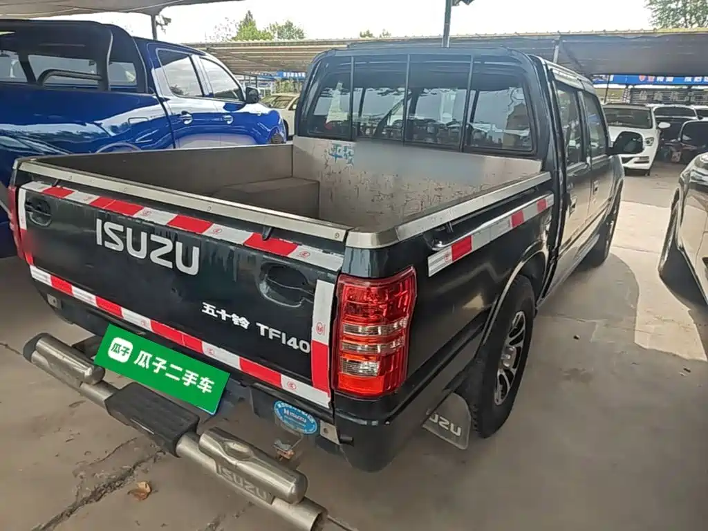 Isuzu Pickup — миниатюра 7