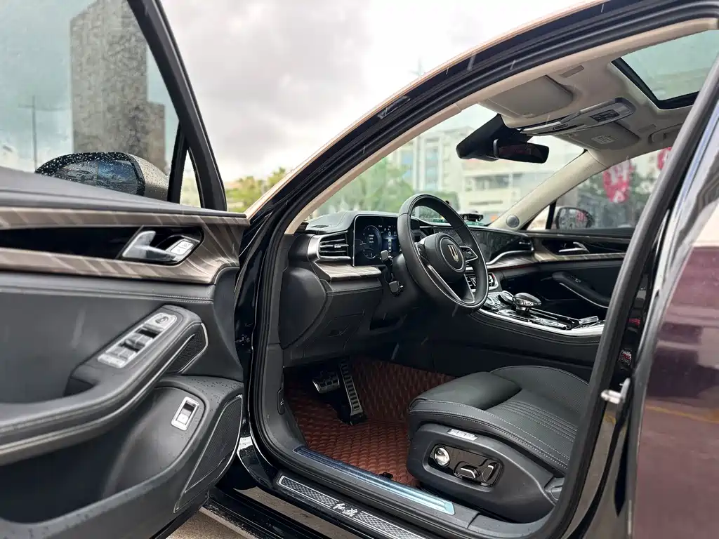 Hongqi H9 2020 2.0T