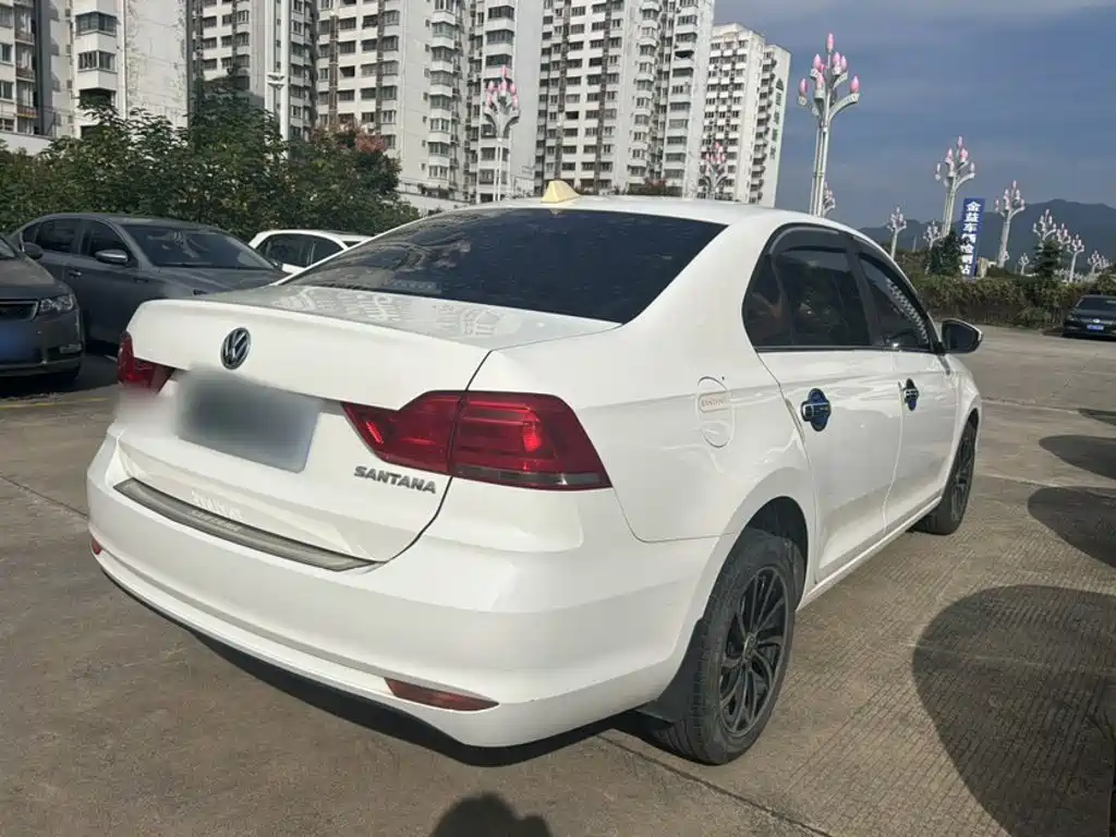 Volkswagen Santana — миниатюра 9