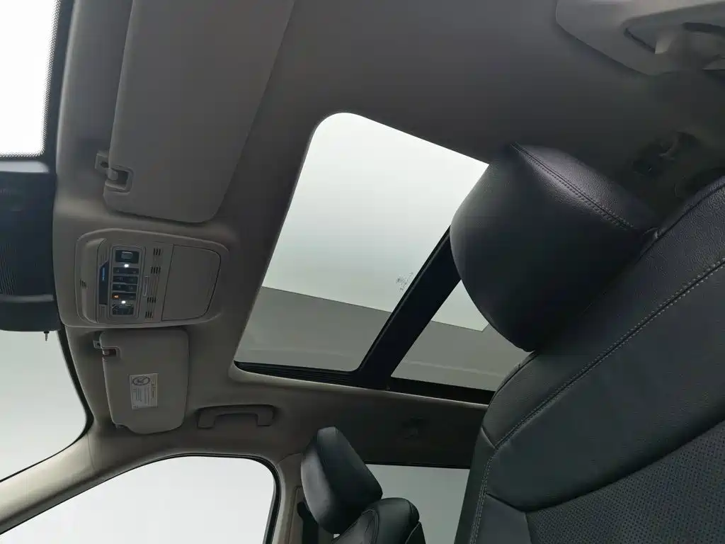 Ford Explorer — миниатюра 14