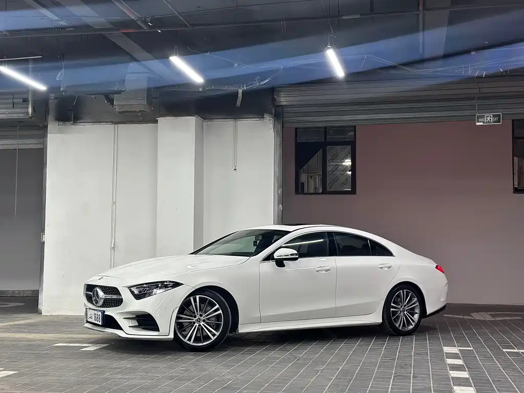 MERCEDES-BENZ CLS