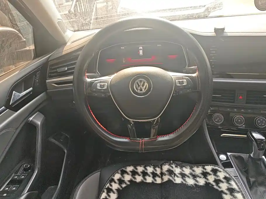 Volkswagen Sagitar — миниатюра 15