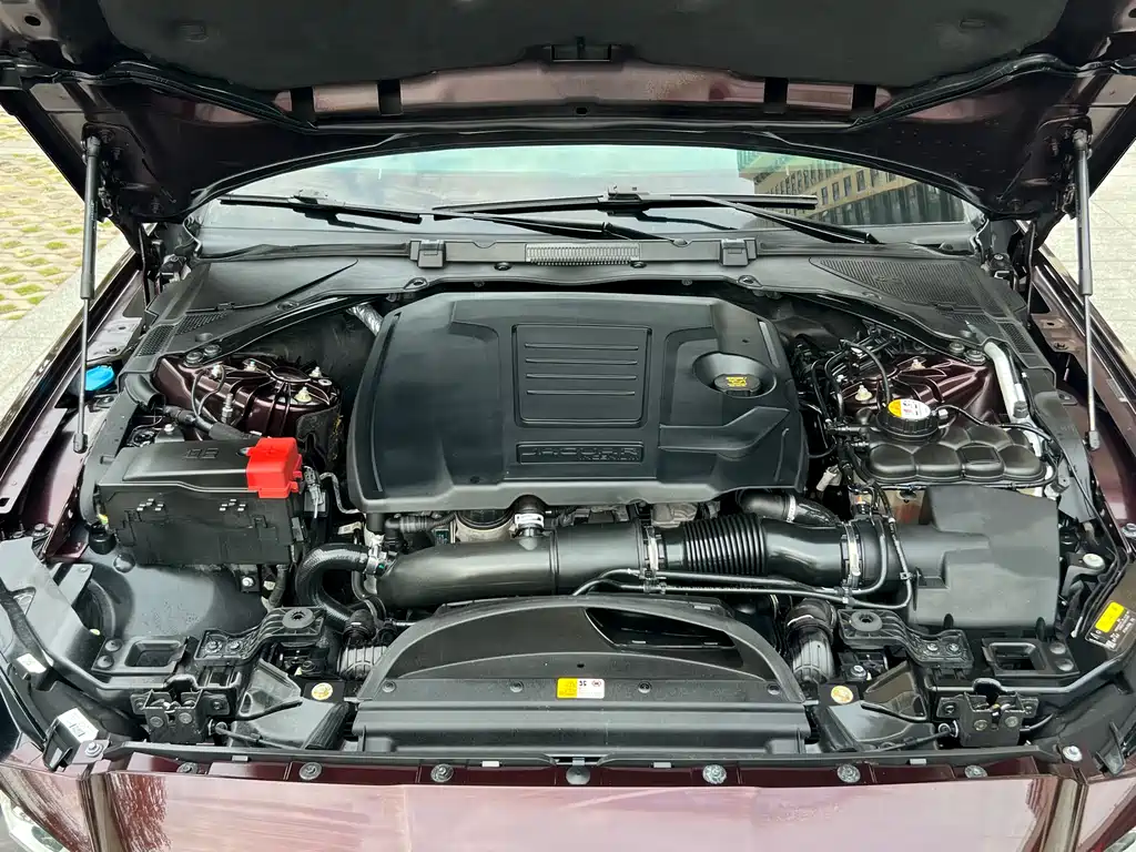 Jaguar XFL 2018 XFL 2.0T 200PS