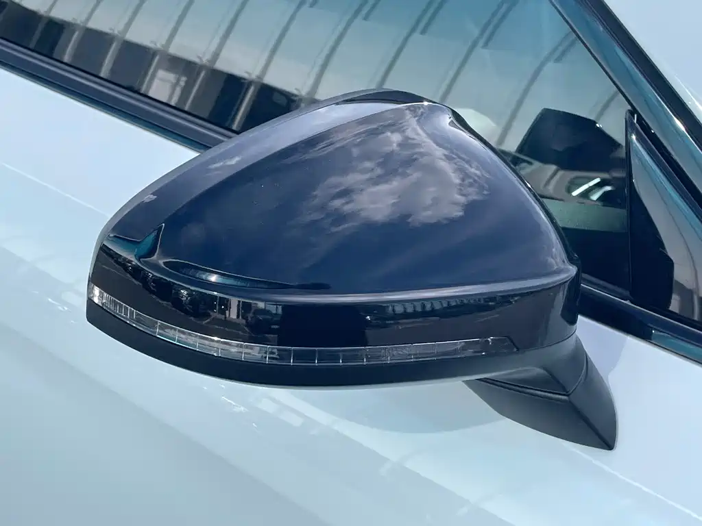 Audi A4L — миниатюра 17