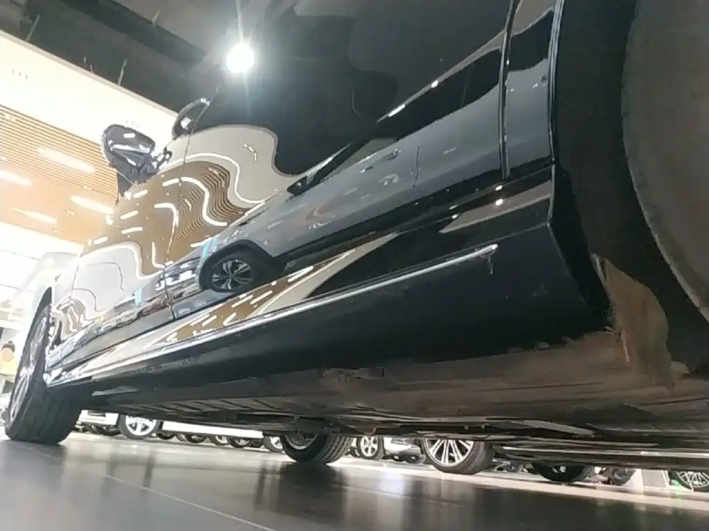 Mercedes-Benz E-Class — миниатюра 22