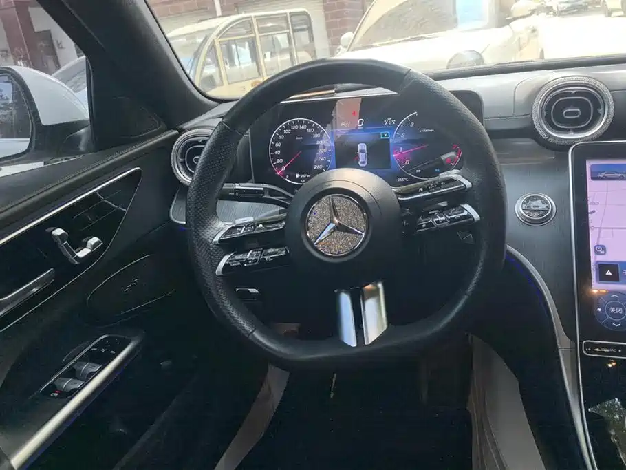 Mercedes-Benz C-Class — миниатюра 15