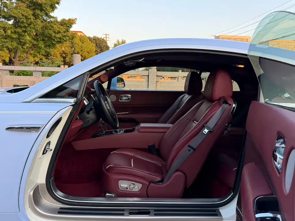 Rolls-Royce Wraith — миниатюра 8