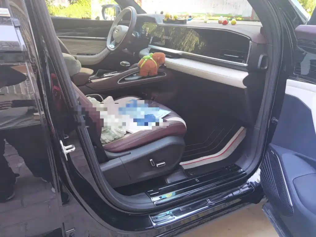 Geely Xingyue L — миниатюра 19