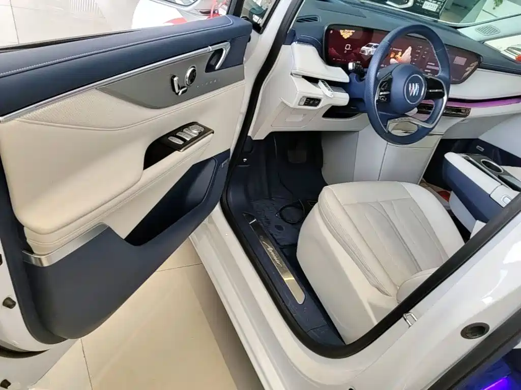 Buick GL8 Hybrid — миниатюра 16