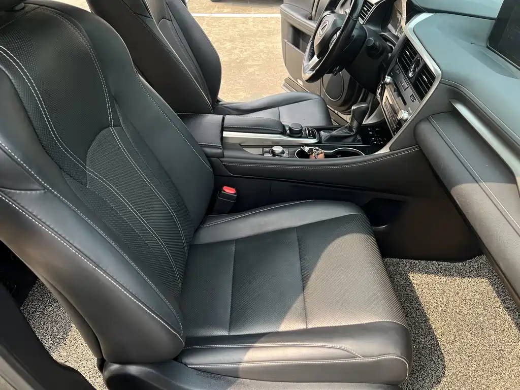 Lexus RX — миниатюра 8