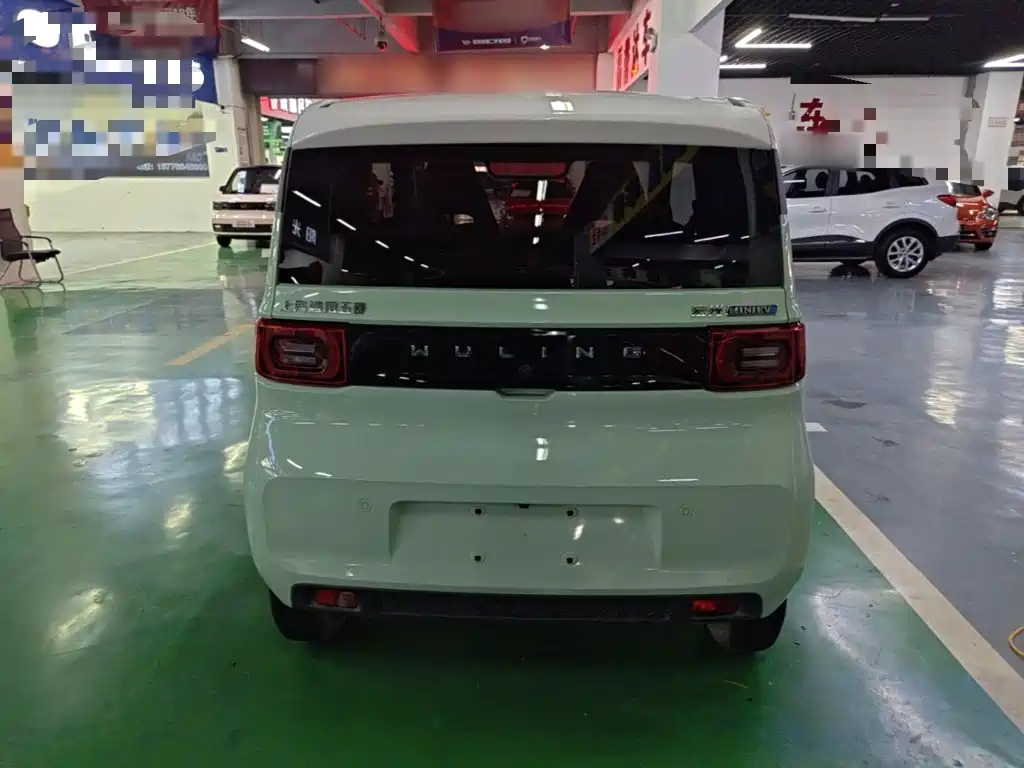 Wuling MINIEV — миниатюра 6