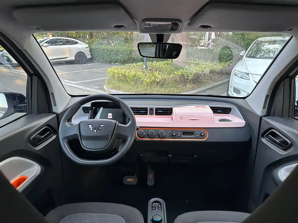 Wuling MINIEV — миниатюра 9