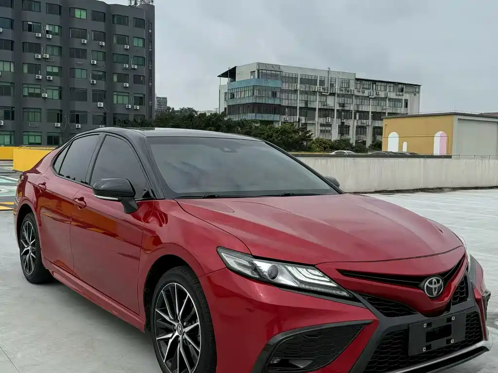 Купить Toyota Camry