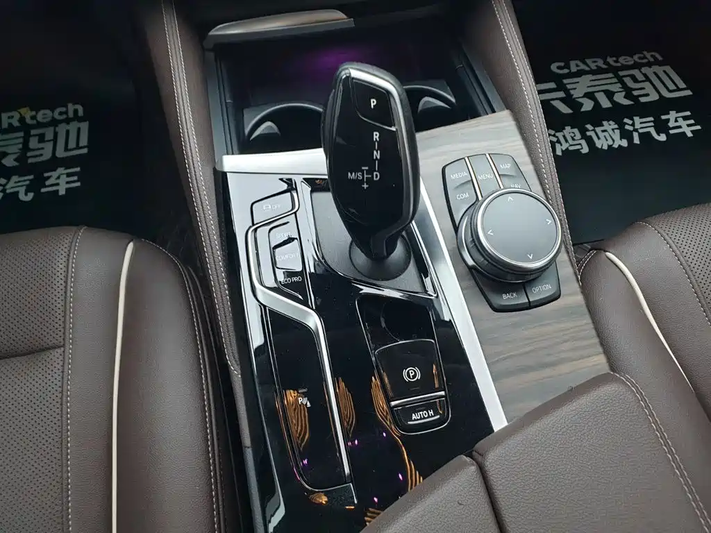 BMW 5 Series — миниатюра 23