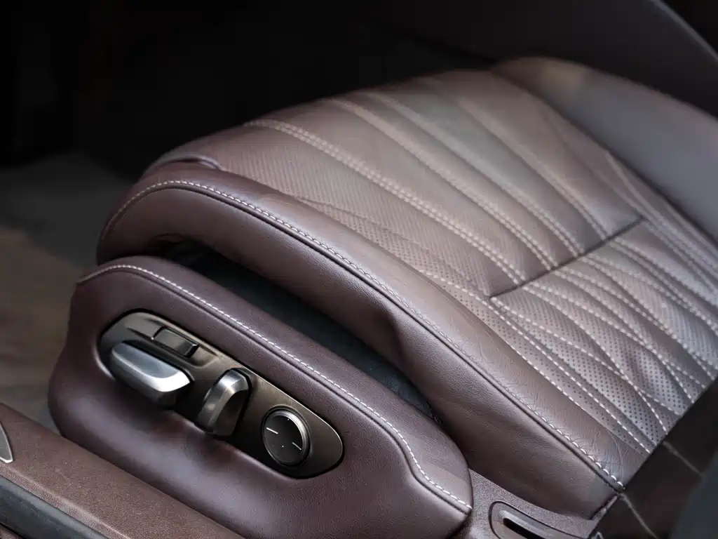 Lexus LS — миниатюра 22