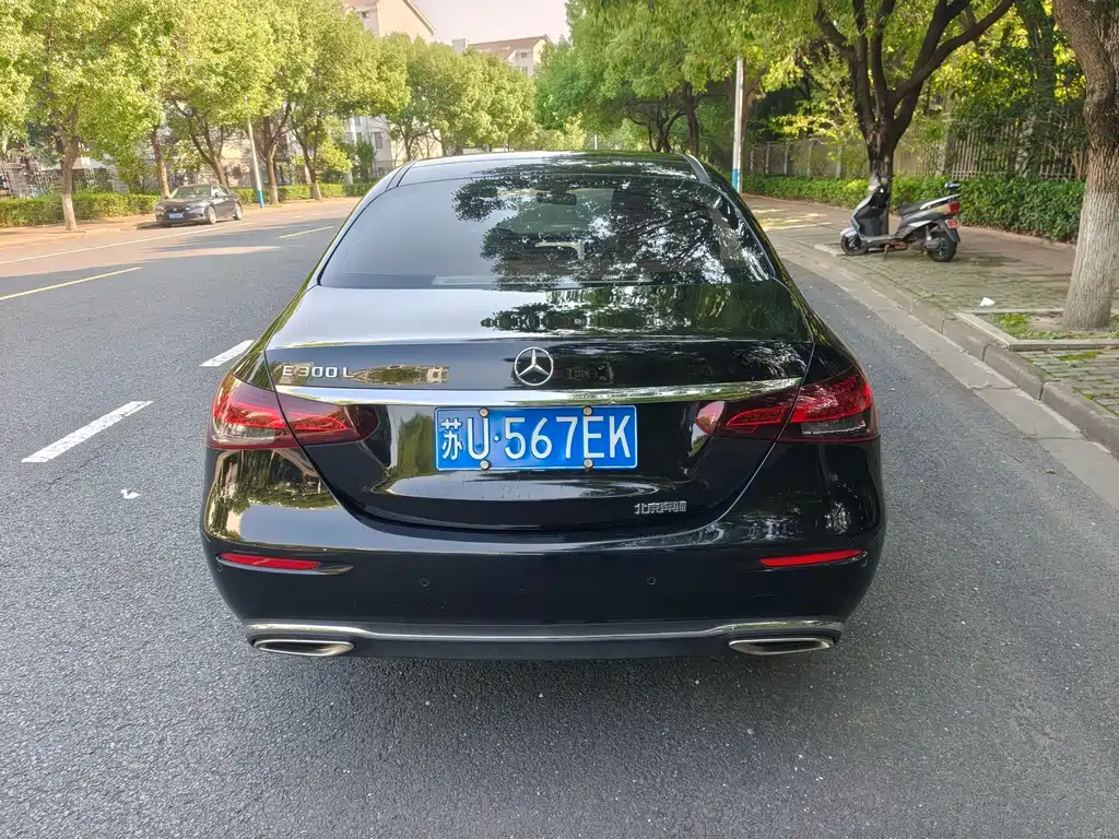 Mercedes-Benz E-Class — миниатюра 12