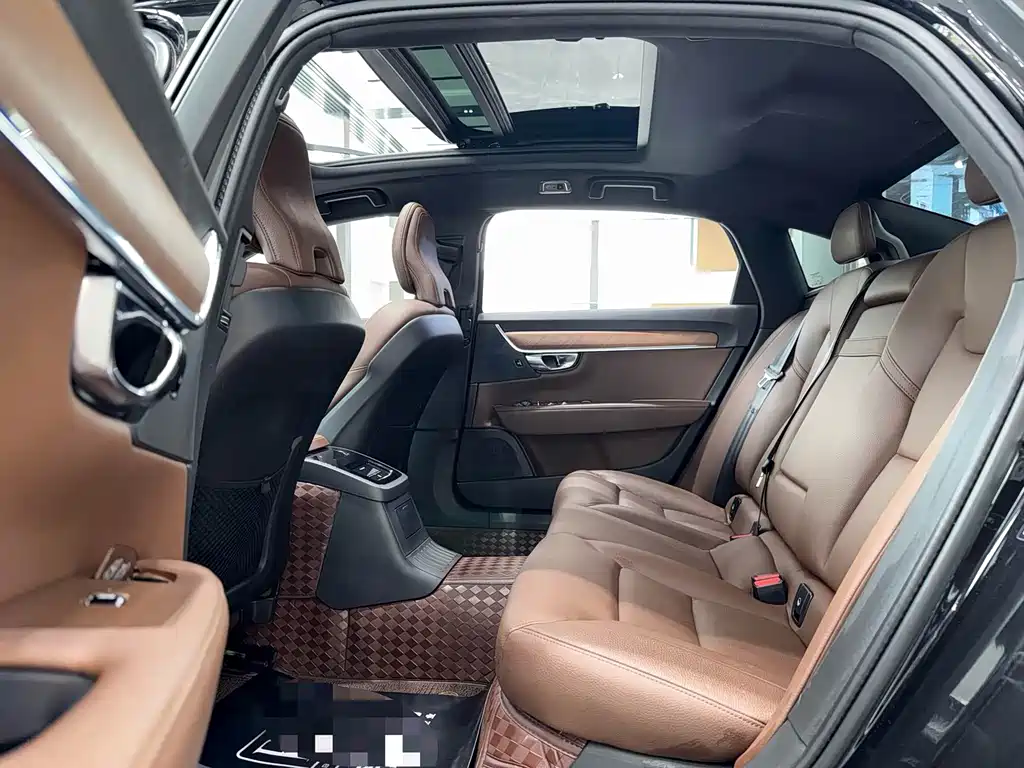Volvo S90 PHEV — миниатюра 7