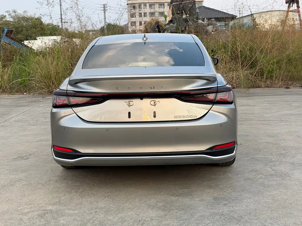 Lexus ES — миниатюра 15