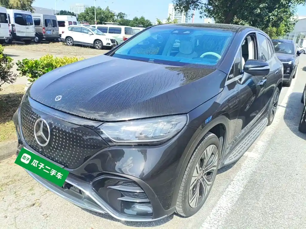 Mercedes-Benz EQE SUV