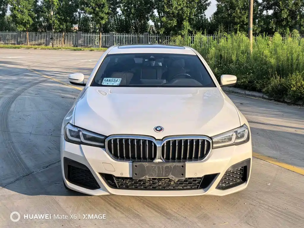 BMW 5 Series — миниатюра 2