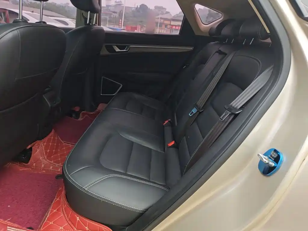 Geely Emgrand GS — миниатюра 17