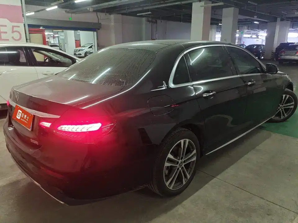 Mercedes-Benz E-Class — миниатюра 3