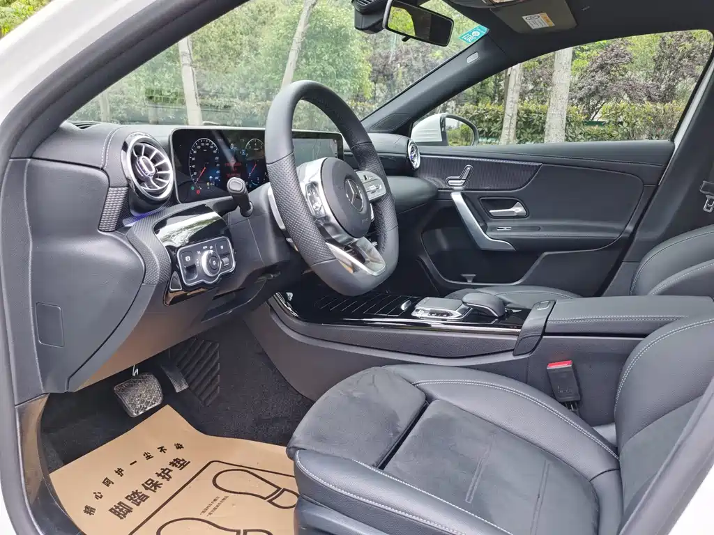 MERCEDES-BENZ A CLASS