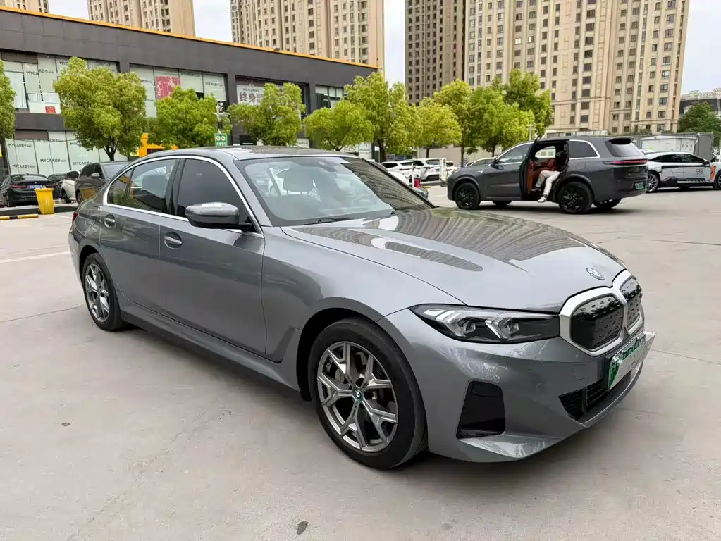 BMW i3 2022 eDrive 35 L
