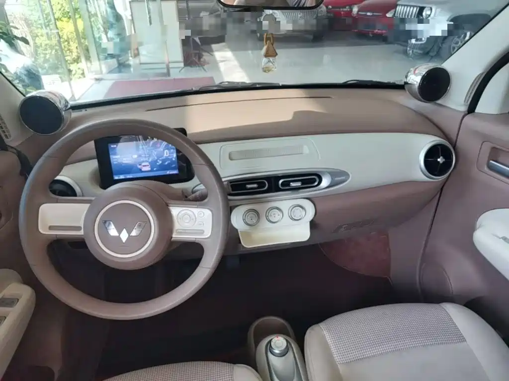 Wuling MINIEV — миниатюра 10