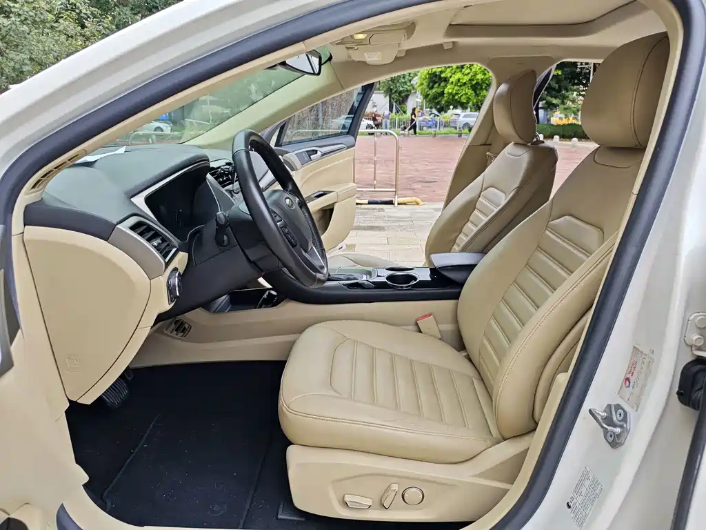 Ford Mondeo — миниатюра 9