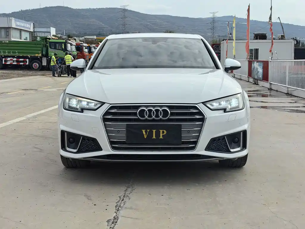 Audi A4L 2019 40 TFSI Fashion VI