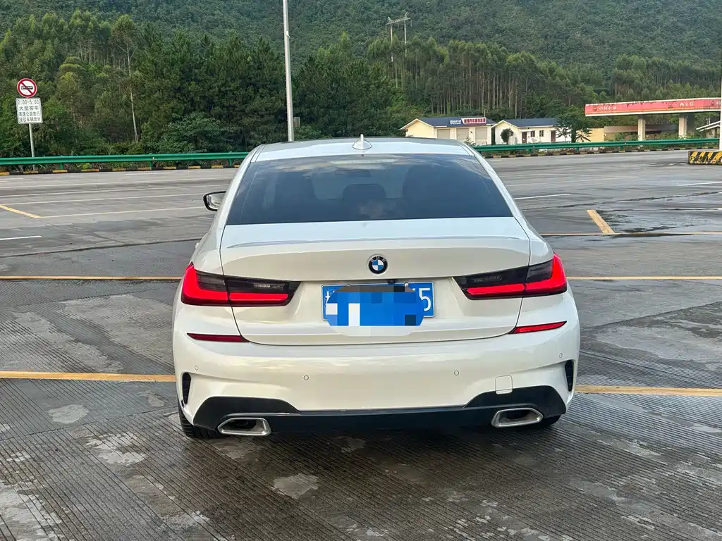 BMW 3 Series — миниатюра 4