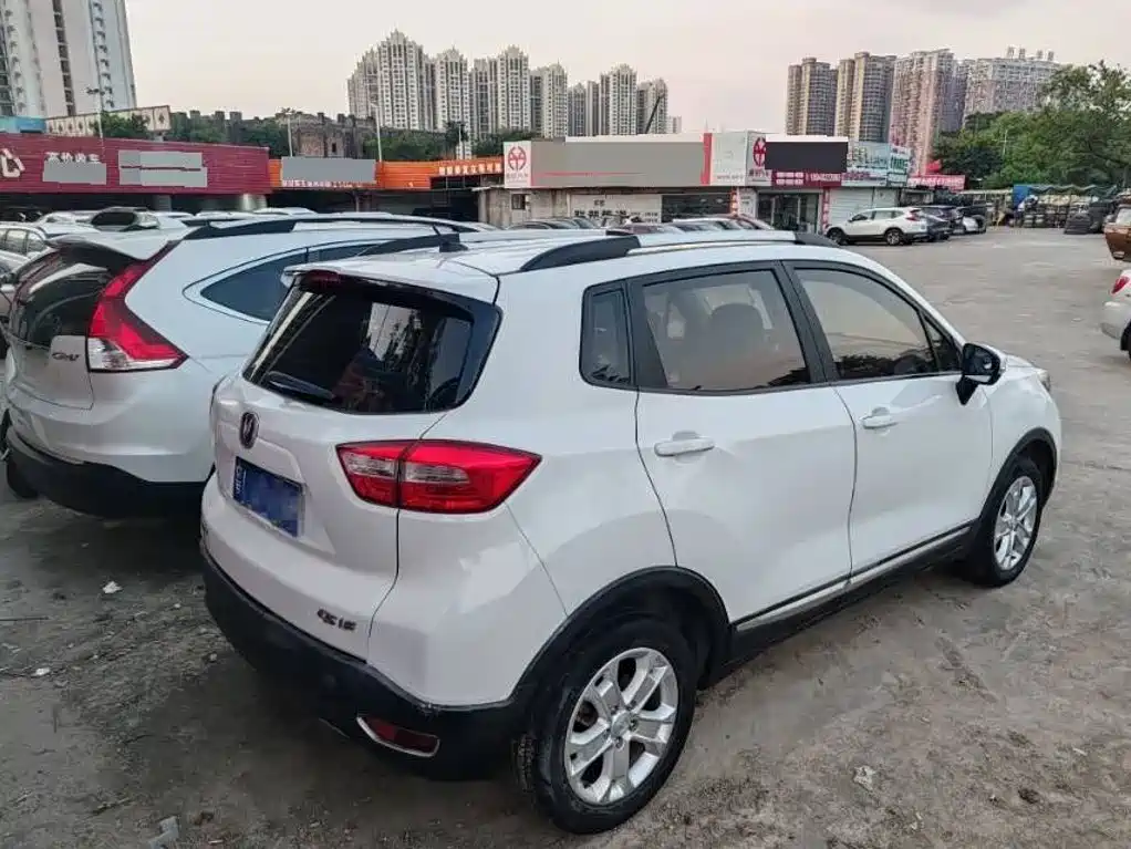 Changan CS15 — миниатюра 2