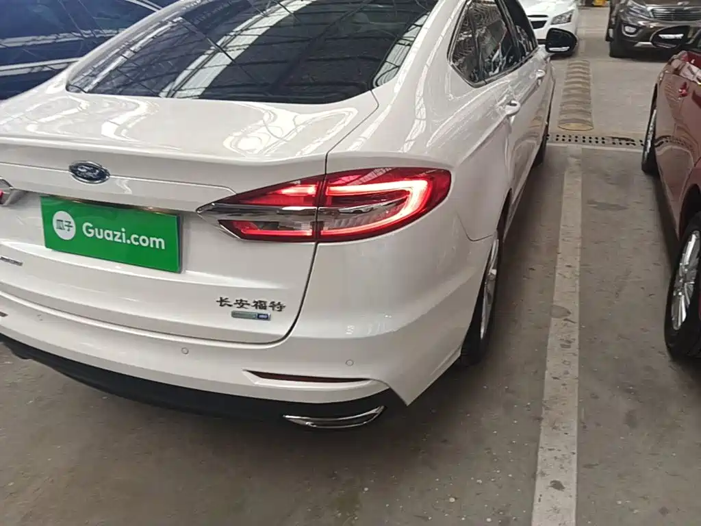 Ford Mondeo — миниатюра 8