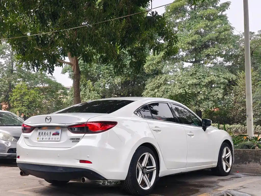 Mazda Atenza 2014 2.0L Luxury